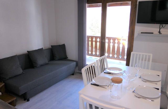 Cozy apartment for 4 with balcony and parking in Saint-Gervais