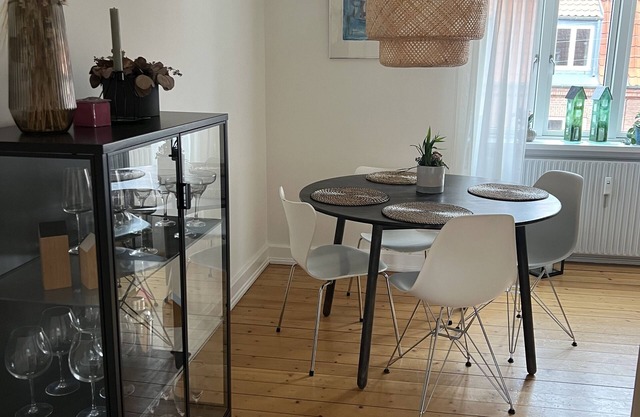 Cozy apartment in nice area.