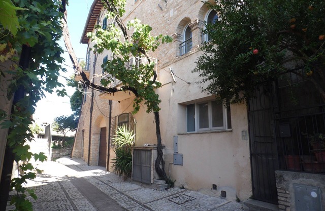 COZY APARTMENT IN THE HISTORIC CENTER OF TREVI