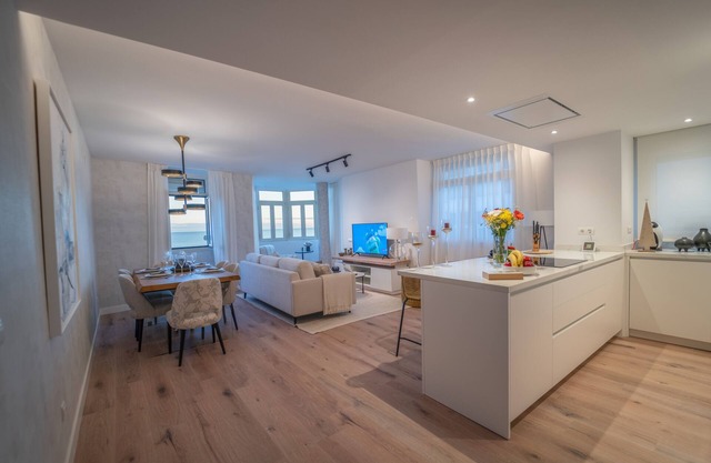 Cozy apartment on the seafront Estepona (Costa del Sol)