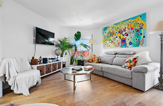 Cozy apartment with private sunny terrace