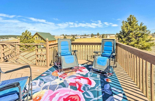 Cozy Apt Near Hiking + Florissant Fossil Beds
