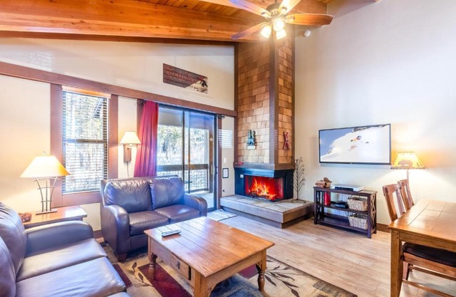 Cozy Aspen Grove 2 bed 2 bath condo