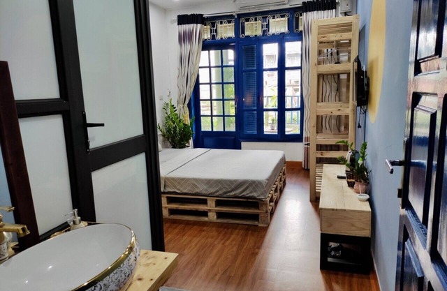 Cozy balcony/Street view/Old Quarter central/Sunny Homestay