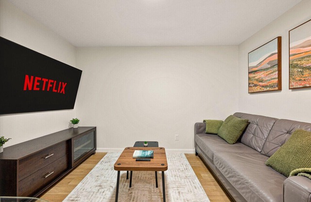 Cozy Basement 2 BR Suite » 2 Queens » Games & More