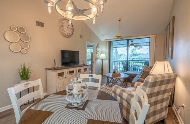Cozy Bonita Bay Condo - Private Beach Club & Pool