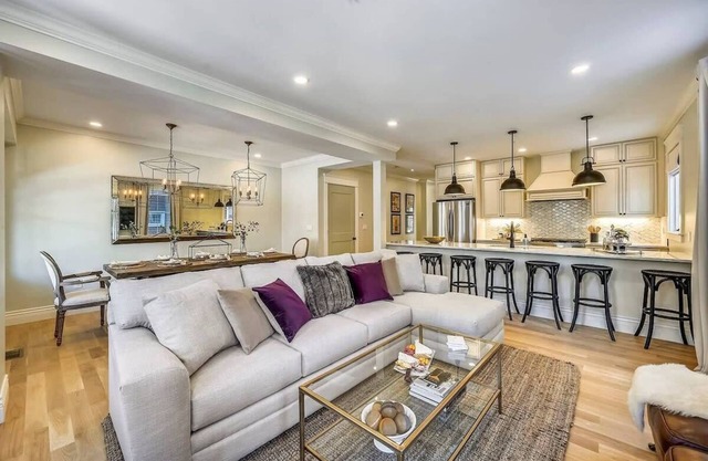 Cozy Boston Condo | Near T