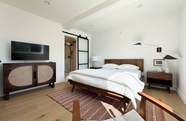 Cozy Bungalow near Dodger’s Stadium, DTLA, Pasadena