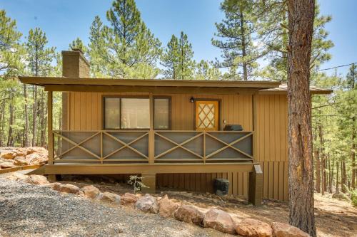 Cozy Cabin in Greer Hike, Bike and Ski!