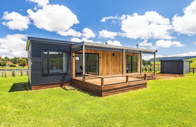 Cozy Cabin with a View - Ohakune Holiday Home