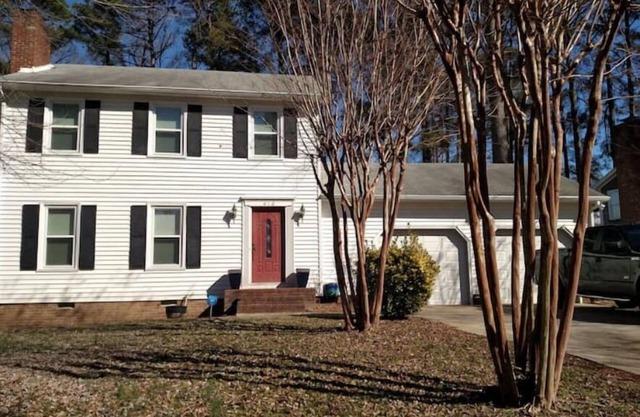 Cozy Cary Waterfront Home