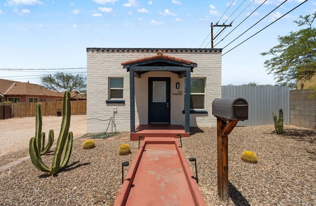 Cozy Casita Walking to U of A