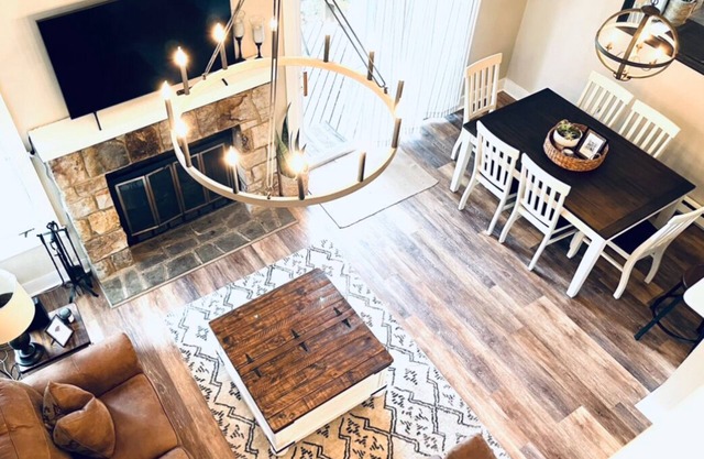 Cozy Chalet At Jack Frost With Waterview- Ski On Ski Off