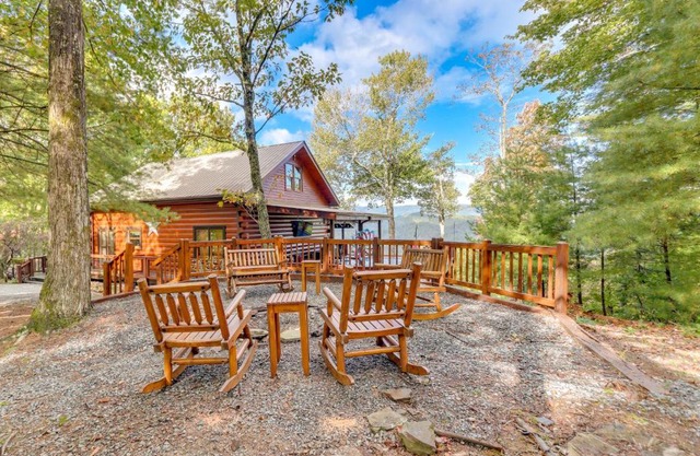 Cozy Cherry Log Cabin with Hot Tub and Mountain Views!