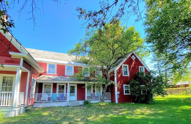 Cozy Chic Downtown Franconia Apartment; small town feel close to tons of area attractions!
