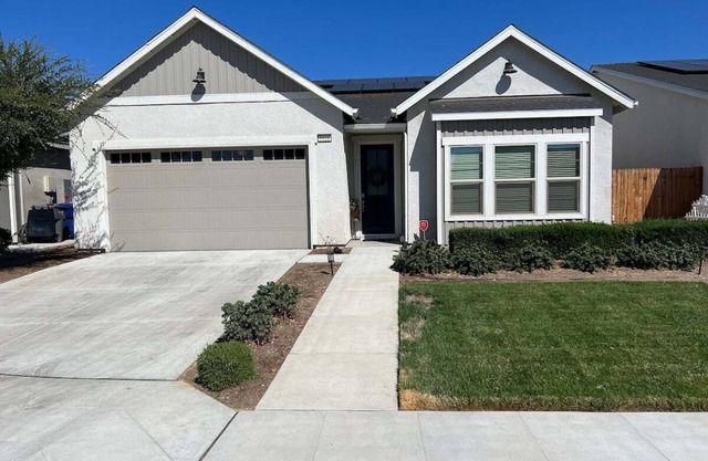 Cozy Clean 3 Bedroom 2 Bath Home