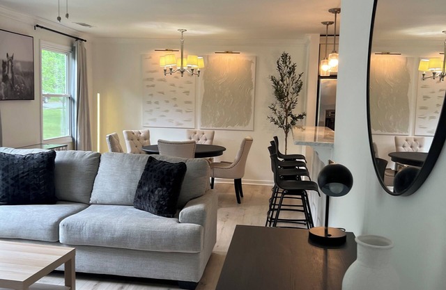Cozy clean home in DOWNTOWN ATLANTA!