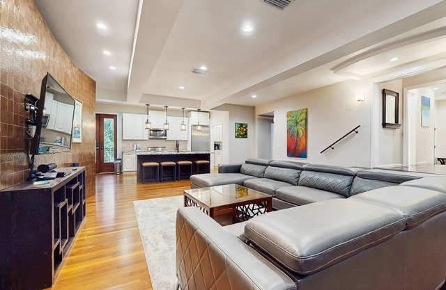 Cozy coastal condo with shared pool and beach access, close to everything