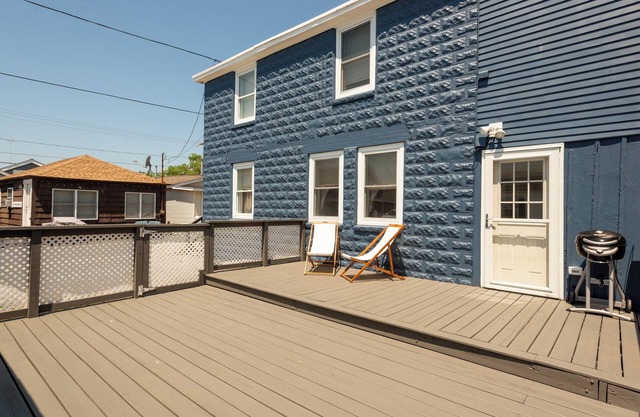 Cozy Coastal Cove. 2-bedroom apartment with WiFi, AC in peaceful Salisbury