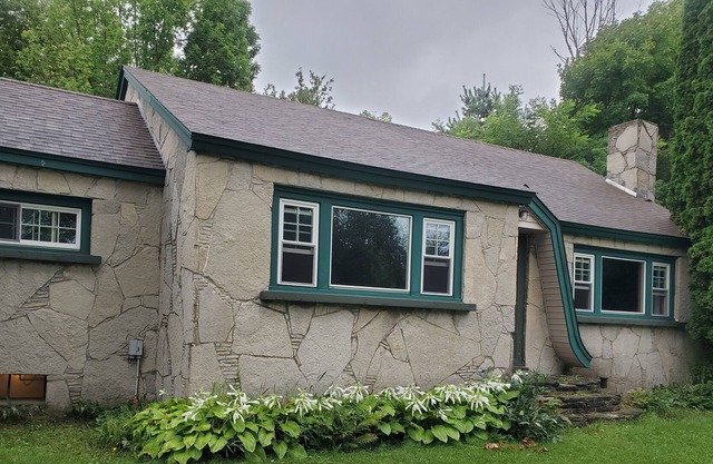 Cozy Comfy Cottage