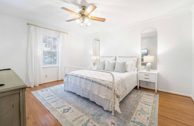 Cozy Convenient Cottage - 3 bedroom 2 bathroom