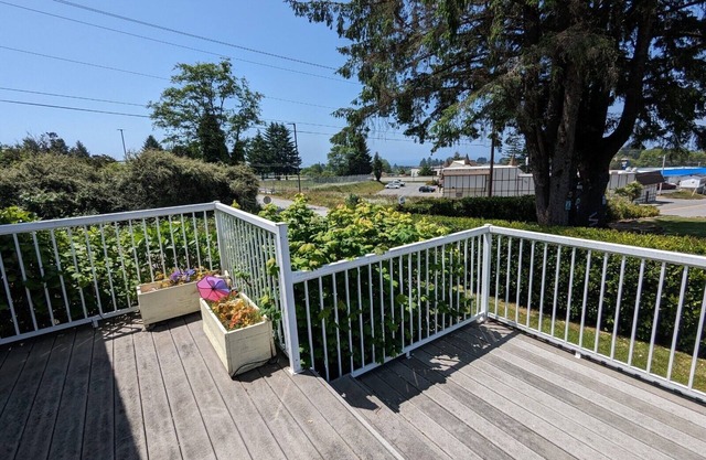 Cozy Cottage close to the Harbor and Beach!