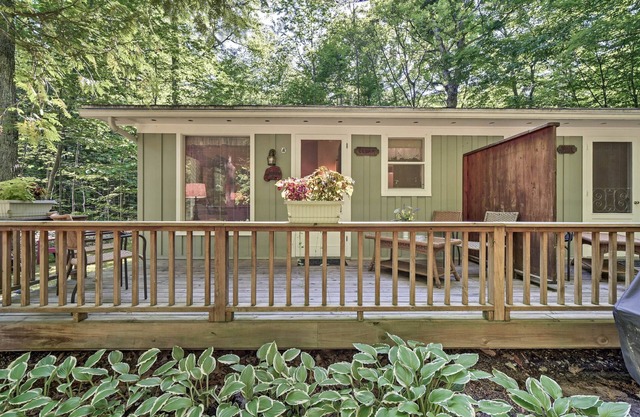 Cozy Cottage Duplex: Walk to Peninsula State Park!