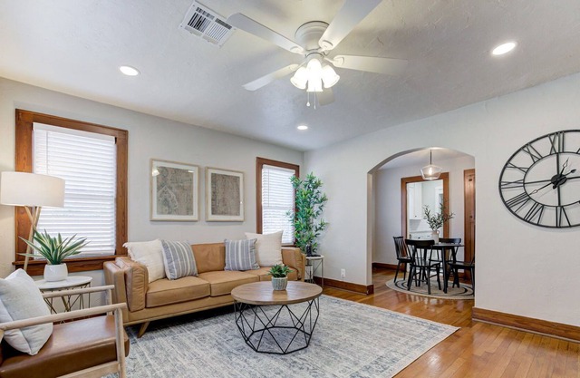 Cozy Cottage in Downtown Edmond