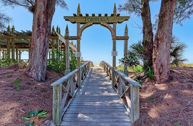 Cozy Cottage Retreat at Tradewind Resort #32 in Bradenton Beach