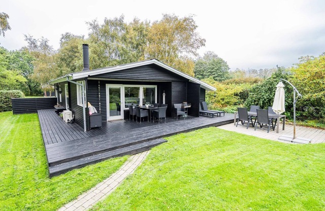 Cozy Cottage Retreat in Bork Havn-By Traum