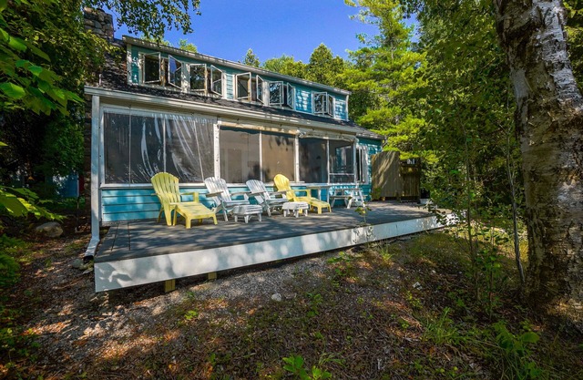 Cozy Cottage Retreat with Sandy Beach on Grand Traverse Bay