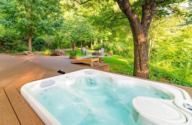 Cozy Cottage w/Hot Tub Nestled in the Woods