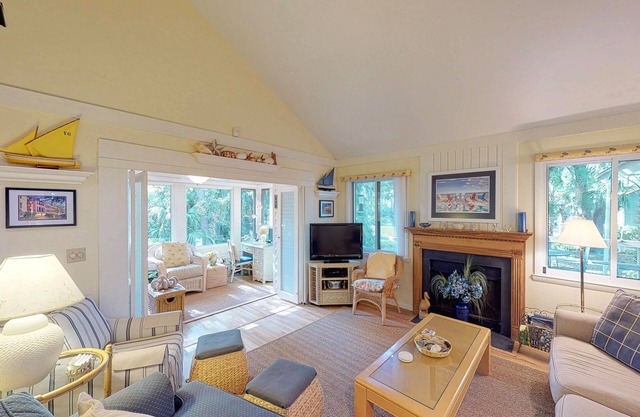 Cozy Cottage with Screened Porch, Deck & Views - Near Golf & Beach