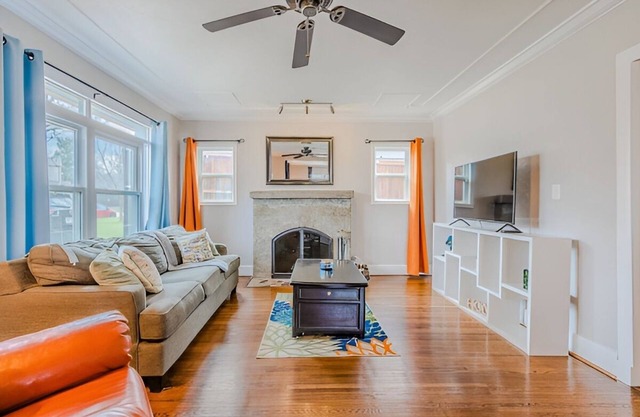 Cozy Craftsman in the Center of Oak Cliff