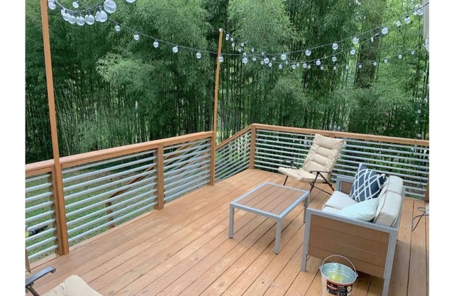 Cozy Decatur Bungalow -10 min. to downtown Atlanta. The Perfect Intown Getaway!