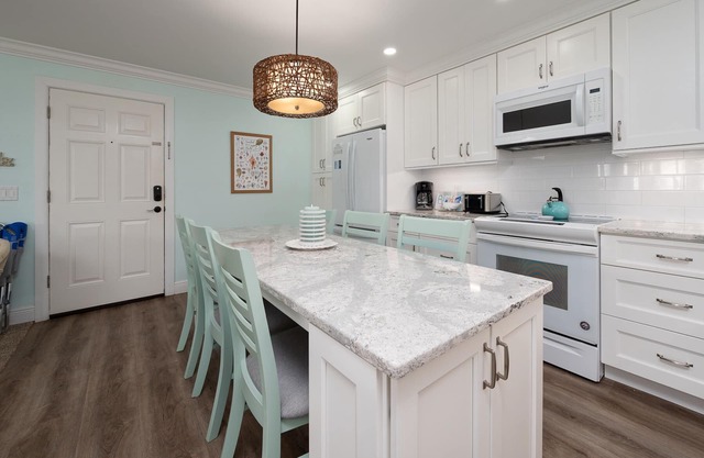 Cozy Dockside 2 bedroom, 2 bath at Sanibel Moorings Resort #1322