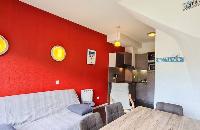 Cozy Duplex - Ski-In/Ski-Out - Pool, Spa, Parking - Sleeps 6