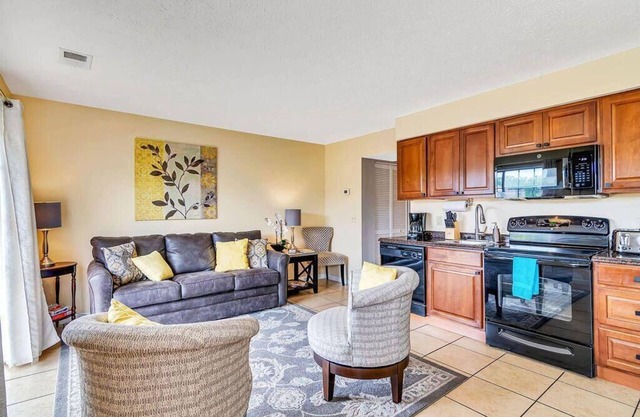 Cozy Family Condo with Marina In Branson MO
