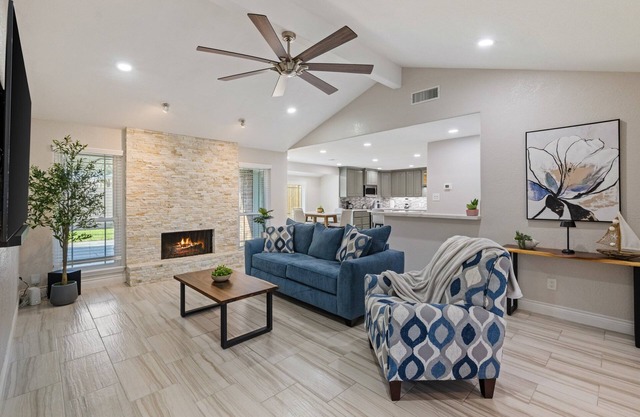 Cozy Getaway Close to Beach
