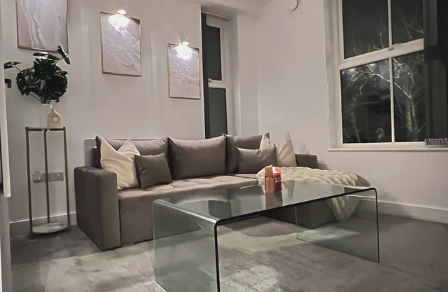 Cozy Getaway Minutes From Old Trafford, Trafford Centre & Other top Attractions!