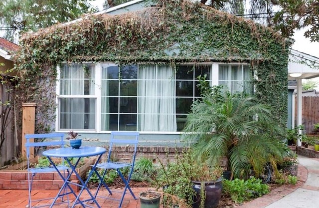 Cozy Hideawayn