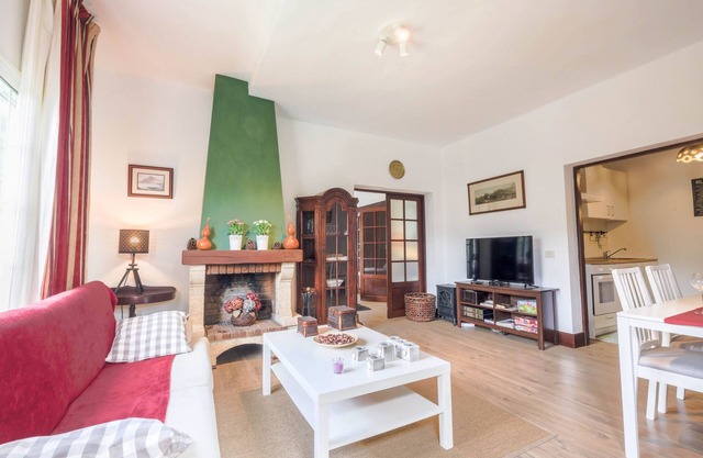 Cozy Holiday Home “La Chimenea Verde” in Quiet Area with Wi-Fi