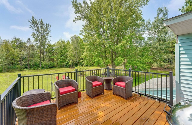 Cozy Holland Studio w/Deck Near Lake Michigan!