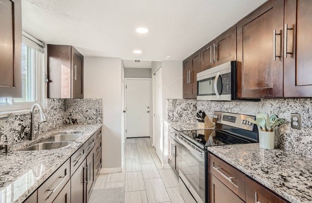 Cozy Home - Central to Arvada, Golden, Boulder & Denver!