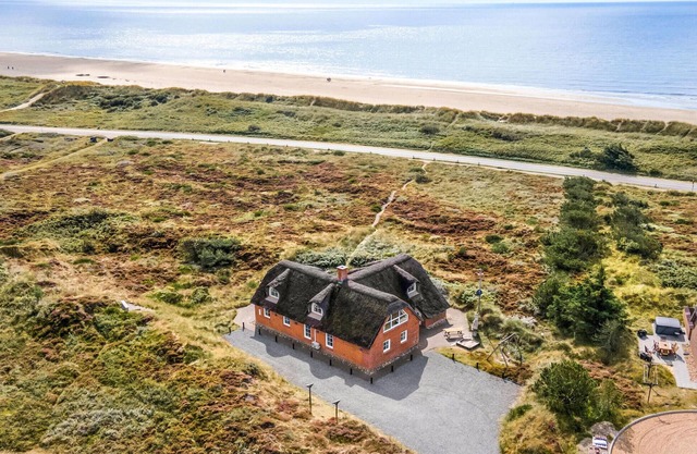 Cozy home in Blåvand with sauna