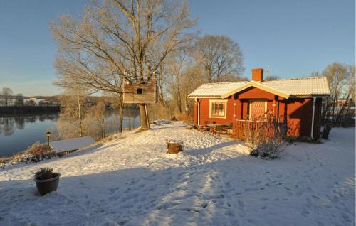 Cozy Home In Borlänge With Lake View
