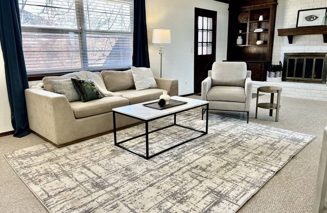 Cozy Home in Central Edmond