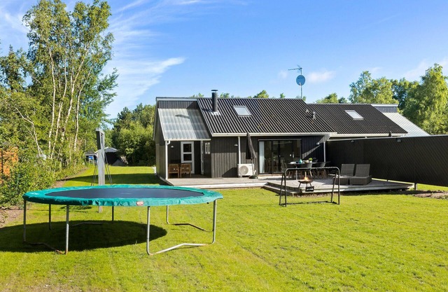 Cozy home in Ebeltoft with kitchen