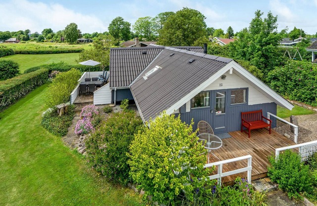 Cozy home in Egernsund with WiFi