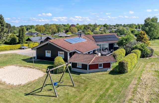 Cozy home in Hejls with sauna